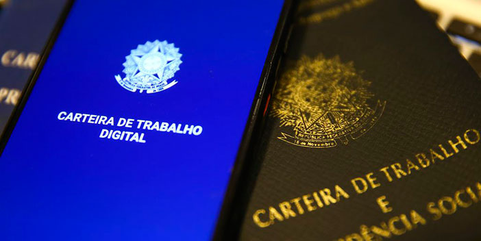 Criação de emprego desacelera no início de 2022